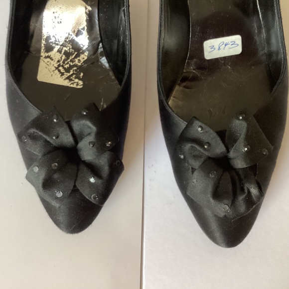 2/$60 Bonwit Teller Dress Pumps. Size: 8 1/2 M Color: Black - - Picture 2 of 10